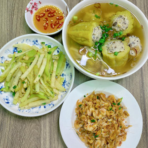 Tìm Chị Về Lo Cơm Nước Và Dọn Dẹp Nhà Cửa Cho Gia Đình Nhà Sếp Lan