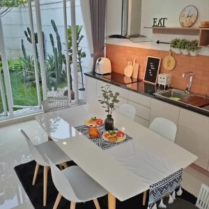 Sáng nay e cần 1 ngay chị gvn cho gia đình bác hai em ở Bến Vân Đồn Quận 4