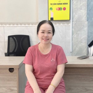 Em đang tìm việc cho cô hàng xóm em ở quê lên a