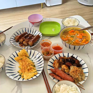 TRONG HÔM NAY EM CẦN TÌM GẤP 1 CHỊ GIÚP VIỆC BAO ĂN Ở LẠI TẠI QUẬN 10 LƯƠNG 12 TRIỆU