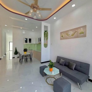 Cần gấp một cô giúp việc nhà làm ở lại cho gia đình tại đường Bùi Đình Túy, quận Bình Thạnh.