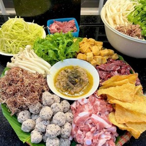 Tuyển gấp 1 cô chuyên dọn dẹp nấu ăn đi làm bao ăn ở lại ạ