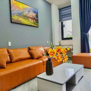 Tuyển chị giúp việc nấu ăn chi gia đình em có 2 lầu nhỏ 43m2 ở Hoà Hảo- Quận 10, TPHCM.