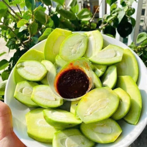 Tuyển gấp 1 cô nấu ăn ngon đi làm bao ăn ở lại ạ