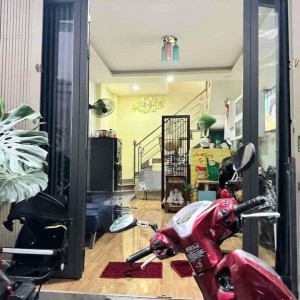 Con Đang Cần Gấp Cô Giúp Việc Cho Gia Đình Ở Quận Tân Phú. Lương Bao Ăn Ở 12 Triệu