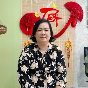Em đang tìm việc cho chị Thuỷ mới ở quê lên ạ