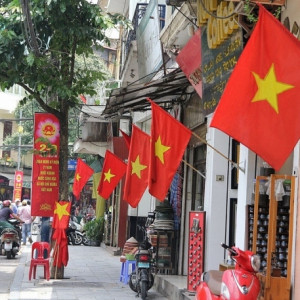 Alo Alo Cận Lễ Rồi Mà Việc Nhà Em Bận Rộn Quá Nên Em Cần Tìm Gấp Một Cô Giúp Việc Cho Gd Em