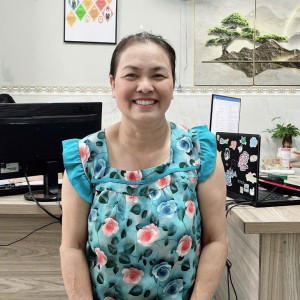 Chị Hoa nấu ăn ngon , nhanh nhẹn chịu khó đang tìm việc bao ăn ở lại ạ