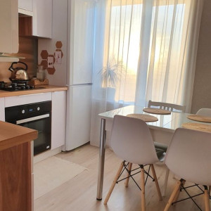 HÔM NAY EM CẦN TÌM GẤP ,1 CHỊ GIÚP VIỆC BAO ĂN Ở LẠI LÀM VIỆC TẠI CHUNG CƯ QUẬN 8