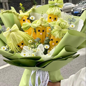 Gia đình em ở gần chợ Xóm Chiếu Quận 4 em cần chị đến giúp việc nhà