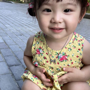 HAI VỢ CHỒNG EM MỚI CHUYỂN RA RIÊNG CẦN TÌM GẤP 1 CHỊ CHUYÊN CHĂM BÉ 12 THÁNG TUỔI BAO ĂN Ở LẠI