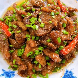 Cần tìm 1 chị giúp việc nhà đi làm bao ăn ở lại a