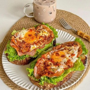 ChatGPT đã nói:  Tuyển Gấp Cô Chăm Ông Ở Lại Q5