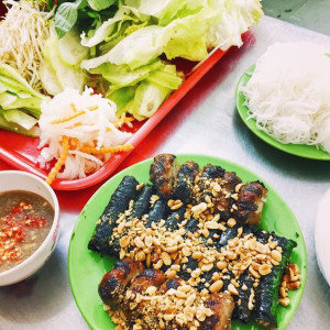 CẦN 1 CHỊ HIỀN LÀNH  VỀ NẤU ĂN VÀ PHỤ VIỆC NHÀ .LƯƠNG THÁNG 10 TRIỆU