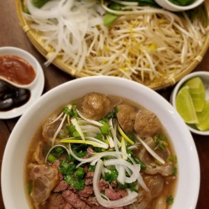 Trên Đường  huỳnh Mẫn Đạt Quận 5- tuyển Gấp Cô Giup Việc Nhà Ở Lại Lương Từ 10 Triệu Trở Lên !!
