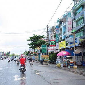 Em cần tìm một chị giúp việc ở lại từ dưới 60tuổi về làm việc nhà cho gia đình em.