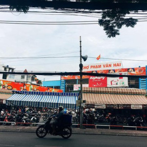 Cần Một Chị Về Làm Nội Trợ Tại Chợ Phạm Văn Hai-Tân Bình