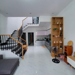 2 Vợ Chồng Em Rất Bận Với Công Việc Không Có Nhiều Thời Gian Dọn Dẹp Nhà Cửa. Cần Gấp 1 Cô Giúp Việc Ở Đường  nguyễn Trãi Quận 5