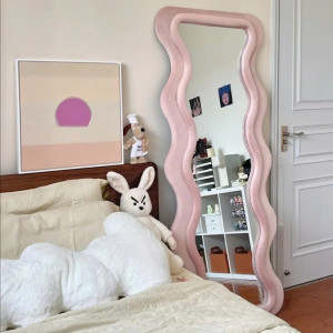 Em đang tuyển gấp một cô nấu ăn ngon đi làm bao ăn ở lại ạ