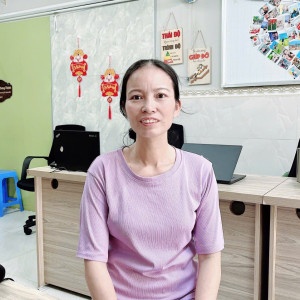 Chị Hoa rất chịu khó hiền lành đang tìm việc bao ăn ở lại ạ