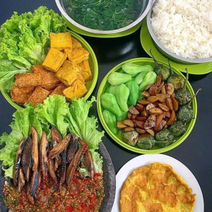 NHÀ MẶT TIỀN Ở NGAY  ĐƯỜNG PHẠM VĂN CHIÊU QUẬN GÒ VẤP CẦN CHỊ VỀ PHỤ TRÔNG COI NHÀ CỬA