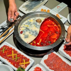 Cần gấp 1 cô chuyên chăm bé bao ăn ở lại ạ
