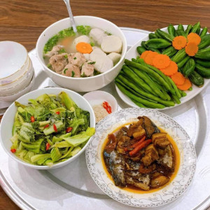 Tuyển Gấp 1 Cô Chuyên Nấu Ăn Ngon Đi Làm Bao Ăn Ở Lại A