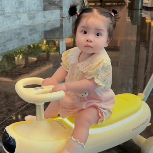 Trong ngày mai em cần tìm gấp 1 chị chuyên chăm bé nhà em được 1 tuổi trộm vía bé không quấy khóc