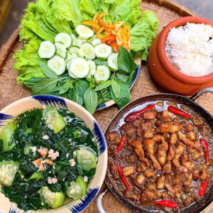 Gia đình em đang tuyển gấp cô nào lm được alo e nha