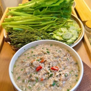 Nhà Em Ở Tân Phú Đang Tìm 1 Cô Hiền Lành Về Làm Ở Lại Cùng Gia Đình Em nha