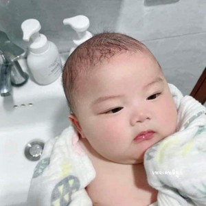 Cần cô chăm bé 8 tháng cho vợ chồng em yên tâm đi làm.Nên em cần một cô thực sự yêu trẻ đến chăm lo cho con em