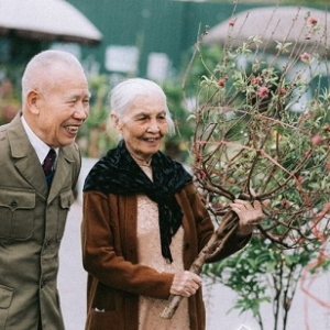 Cần gấp chị chăm bà (Ở LẠI) - nhà bà ở Q. Nhà bè - lương 12tr