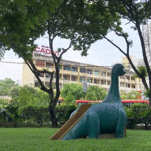 Hôm nay cần chị về nấu ăn và dọn dẹp nhà cửa cho gia đình có 3 người