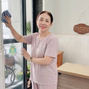 Cô Hoa Mới Ở Quê Lên Đang Tìm Việc Bao Ăn Ở Lại Ạ
