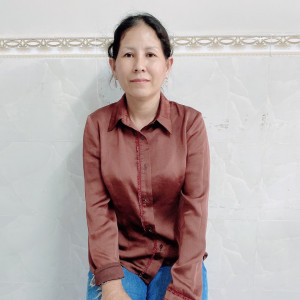 Chị Nguyễn Thị Mai sn 1976 người Vĩnh Long nhận giúp việc nhà, chăm bé