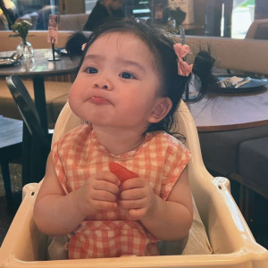 GẤP .. GẤP .. GẤP  LẮM RỒI CÁC CHỊ ƠI . VỢ CHỒNG EM CẦN CHỊ CHĂM BÉ NHÀ EM ĐƯỢC 9 THÁNG TUỔI