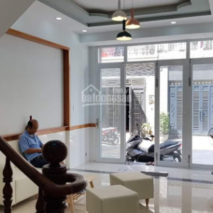Gia đình Nhà ở Ngay Chợ An Đông Quận 5 Nhà Chỉ Có 1 Lầu Thôi. Tìm Gấp Chị Giúp Việc Bao ăn Bao ở Luôn Nha
