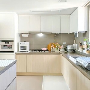 GIA ĐÌNH EM HỒNG CẦN CHỊ GIÚP VIỆC NHÀ CHUNG CƯ QUẬN MASTERI THẢO ĐIỀN LƯƠNG THÁNG 13 TRIỆU BAO ĂN Ở