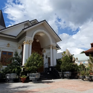 Tìm gấp chị chuyên giúp việc nhà (Ở LẠI) - biết nấu ăn - lương 12,5tr  (bao ăn ở)