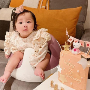 Em Đi Làm Suốt Cần Gấp 1 Cô Chuyên Chăm Bé Làm Có Tâm , Có Kinh Nghiệm Đi Làm Bao Ăn Ở Lai A