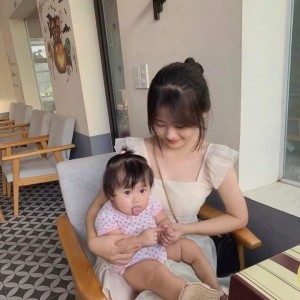 Tuyển gấp 1 cô chăm bé được 5 tháng có thể làm ở lại được tại Sunwah Pearl quận bình thạnh
