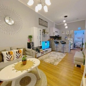 Nhà 1 trệt 1 lầu trên đường Rạch Lồng Đèn Q8 tìm gấp chị giúp việc lương 13tr bao ăn ở