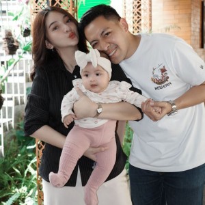 VỢ CHỒNG CON ĐANG CẦN TÌM GẤP 1 CÔ CHĂM BÉ GÁI 5 THÁNG LƯƠNG 13.5 TRIỆU