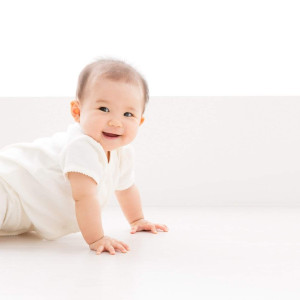 Gia Đình Em Ở Quận 3 Đường Lý Chánh Thắng Cần Chị Chăm Bé 10 Tháng