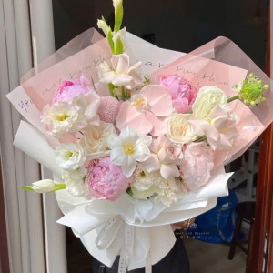 Tuyển gấp 1 cô giúp việc cho gđ em ạ