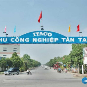 Hôm Nay Cuối Tuần Rồi Nên Em Tìm Chị Giúp Việc Nhà (bao Ăn Ở)