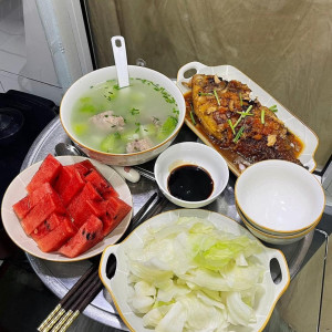 TRONG HÔM NAY EM CẦN TÌM GẤP 1 CHỊ GIÚP VIỆC NẤU ĂN DỌN DẸP NHÀ CỬA LÀM VIỆC TẠI CHUNG CƯ QUẬN 7