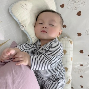 GIA ĐÌNH EM CẦN GẤP 1 CÔ CHĂM BÉ 9 THÁNG TUỔI.