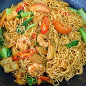 Cần người chăm ông đi làm bao ăn ở lại ạ