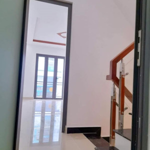 Nhà Mặt Tiền Tìm Cô Về Giúp Việc Nhà. Lương Từ 10 Triêu !!